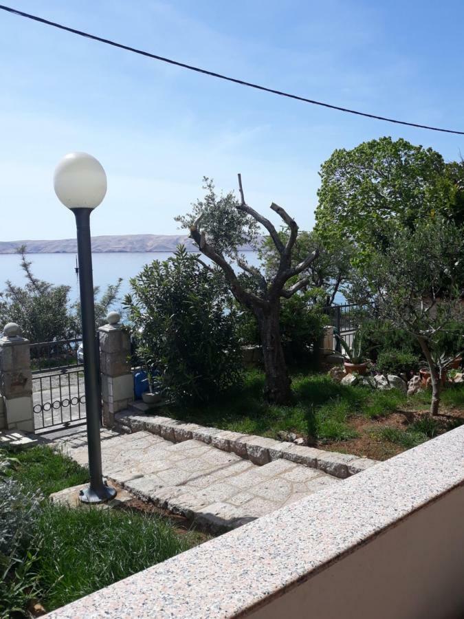 צזריקה Apartman Grospic 2 מראה חיצוני תמונה